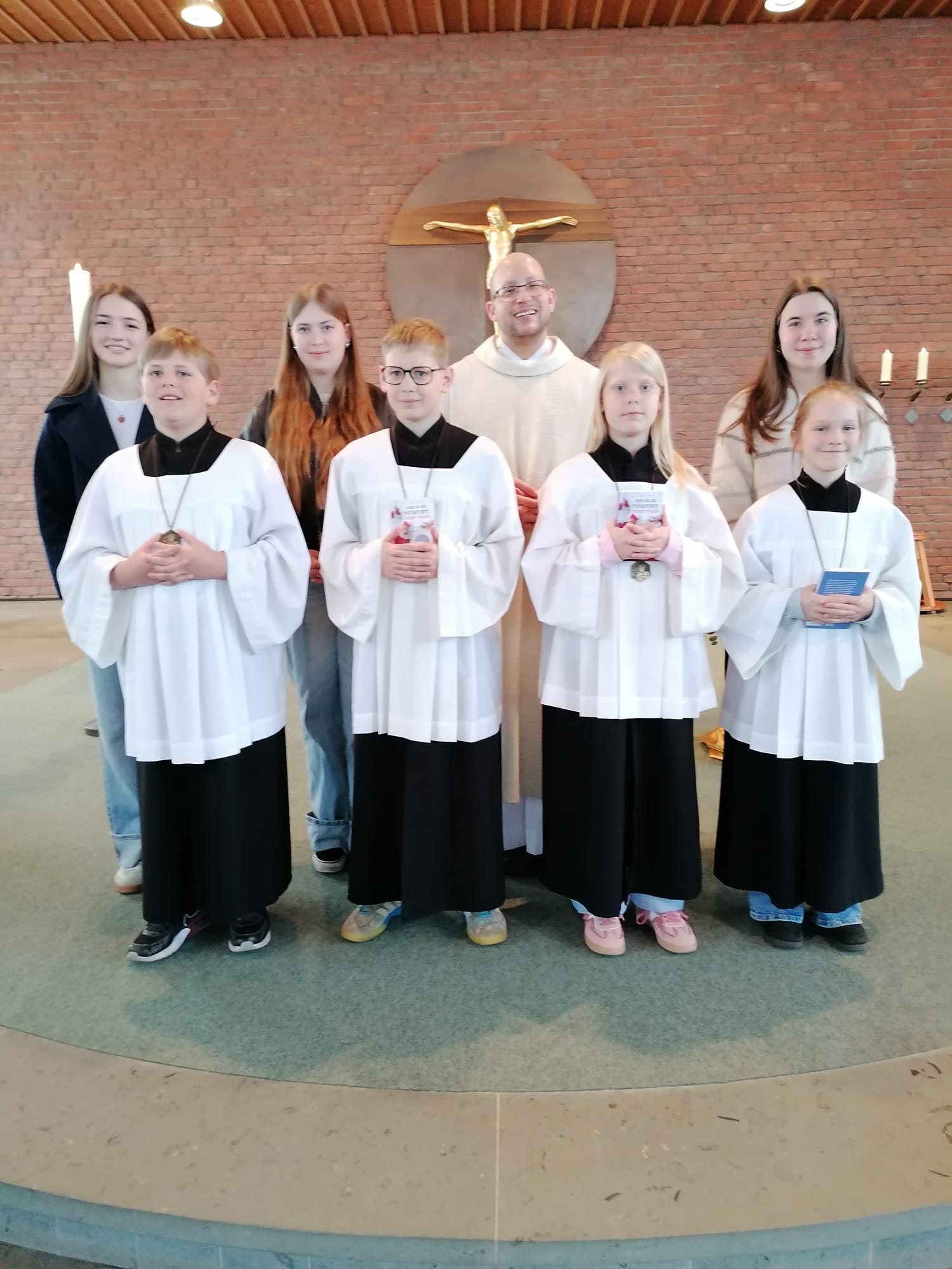 Messdieneraufnahme in Herz Jesu Altharen